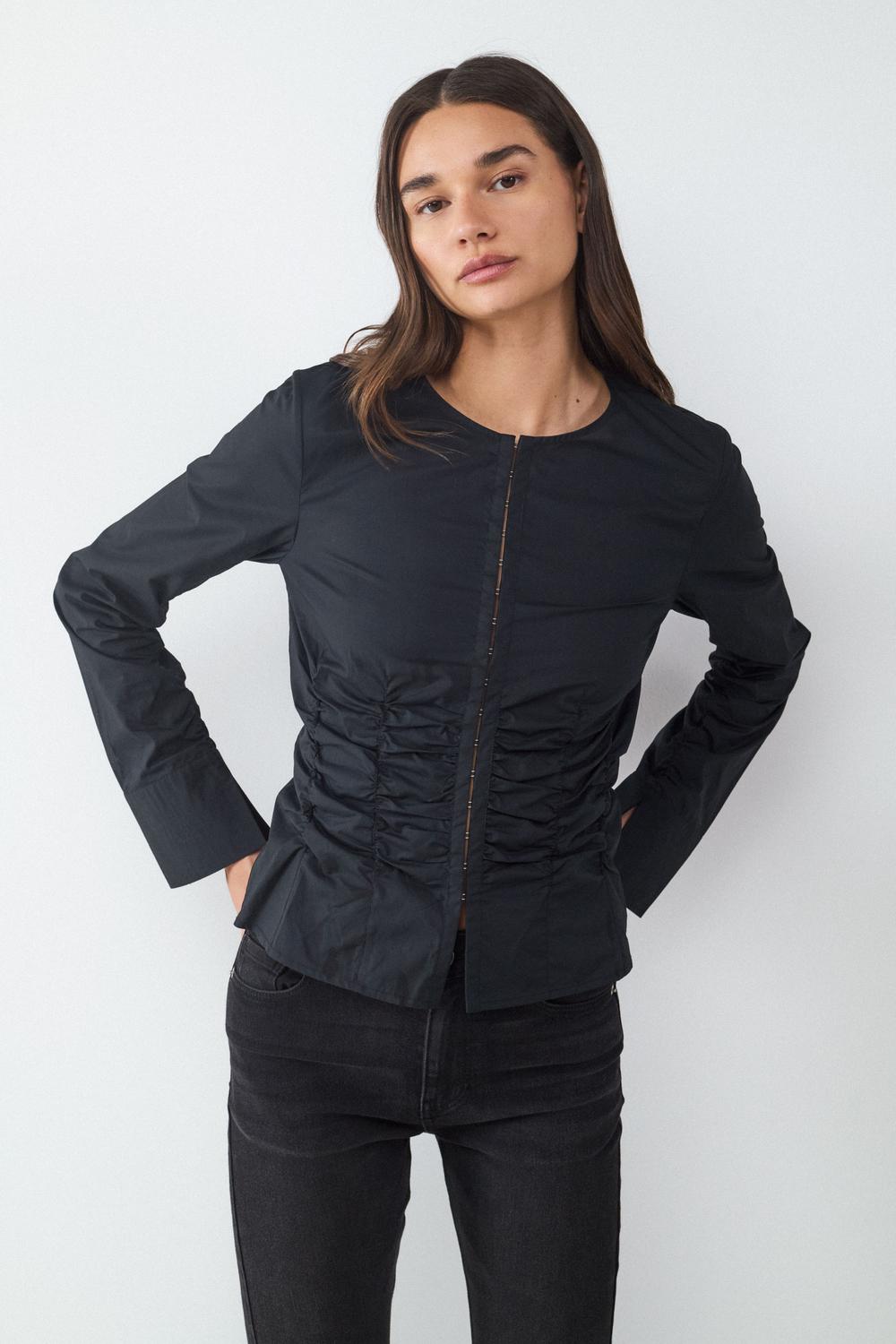 model_front_m5YXg9WkMJTM47WePGwzUkxbGer_preview.jpg
