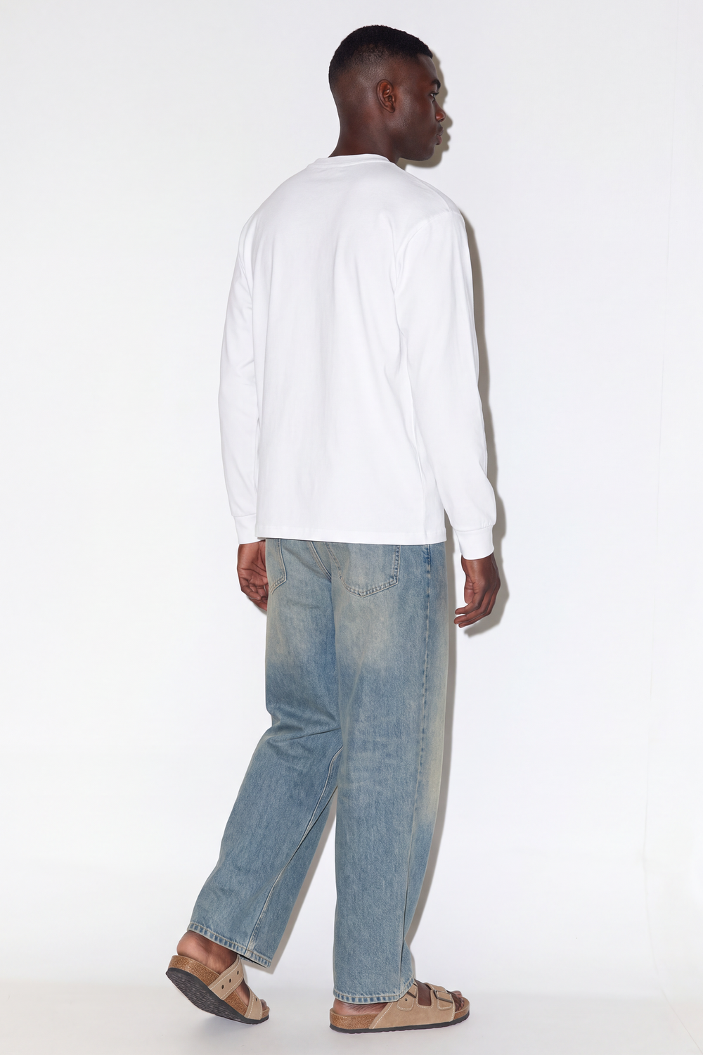 model_back_mNR5lDezvvIZdAQaMQWViNDXQkY_preview.png