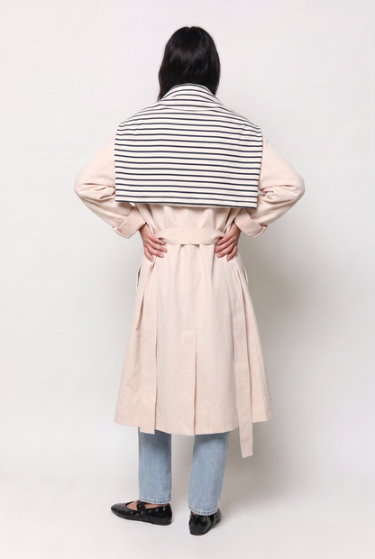 Gabardina cruzada con cinturón