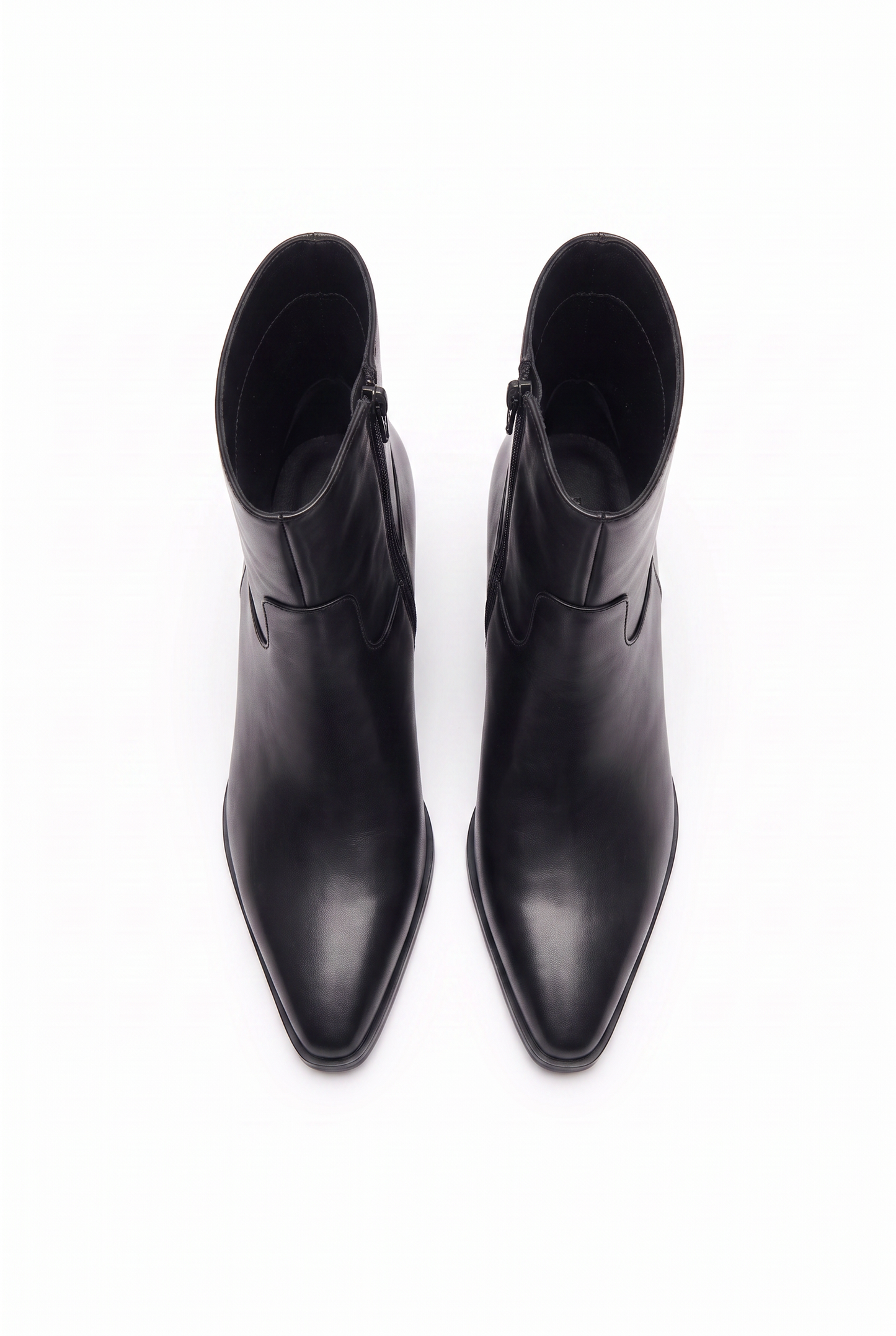Country heeled ankle boot