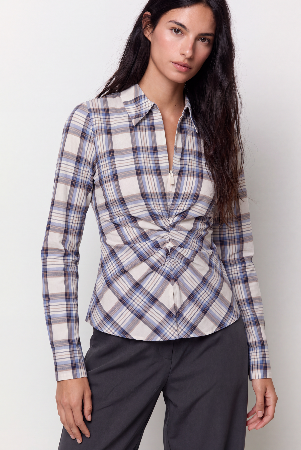 Camisa popelín entallada frunces