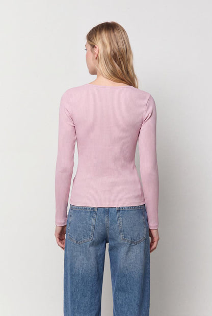 model_back_pqv4w3A6PPtY9rwMMyXbcZ1WjEv_preview.jpeg