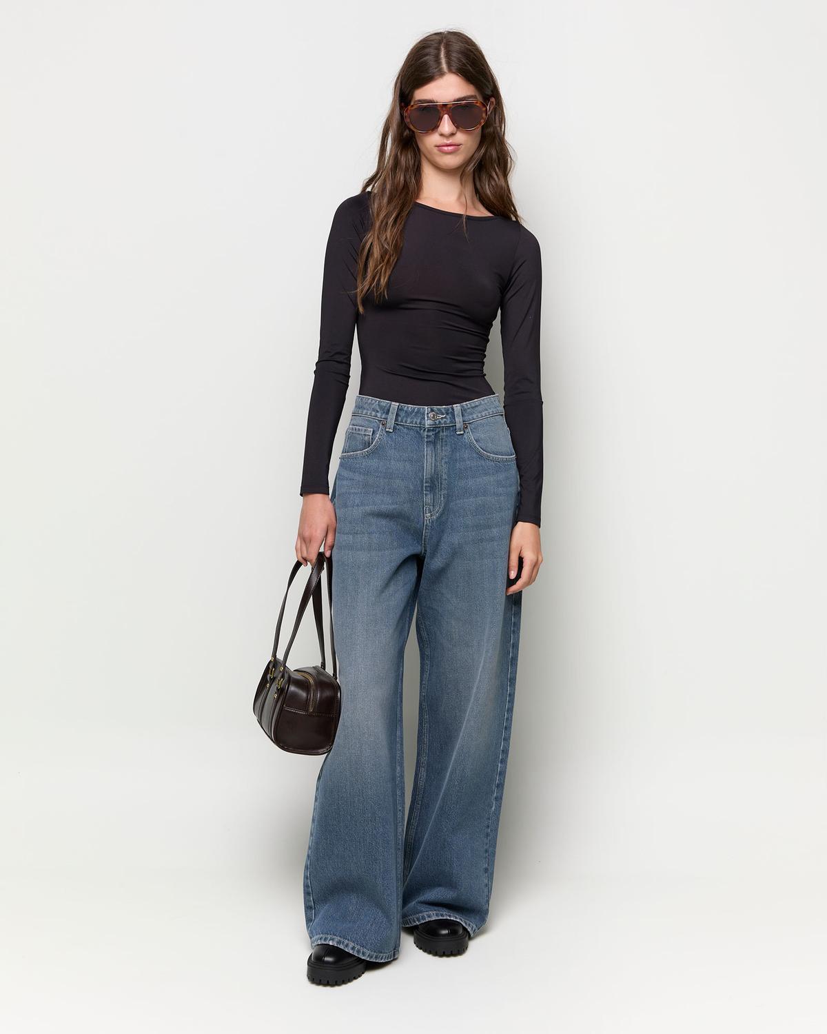 model_front full_qo7wkPY6DPfxzpxdzGVEijl1GGK_preview.jpg