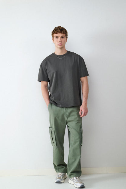 model_front full_qqqbqANjzKUeWz44Pd0lHrJRa7NZ_preview.jpg