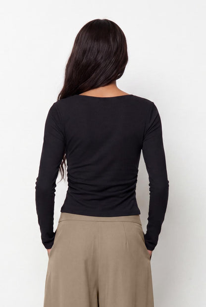 model_back_qvRNYKG51purZklRmKg3UrN3xjjW_preview.jpg