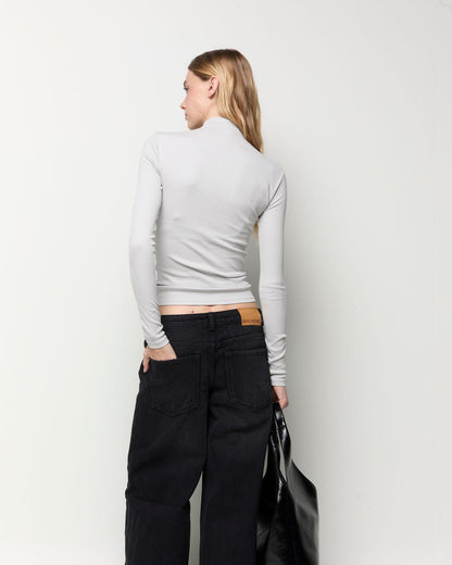 model_back_rWYx1QmznntdJdwDnQz1CKKZjdJ_preview.jpg