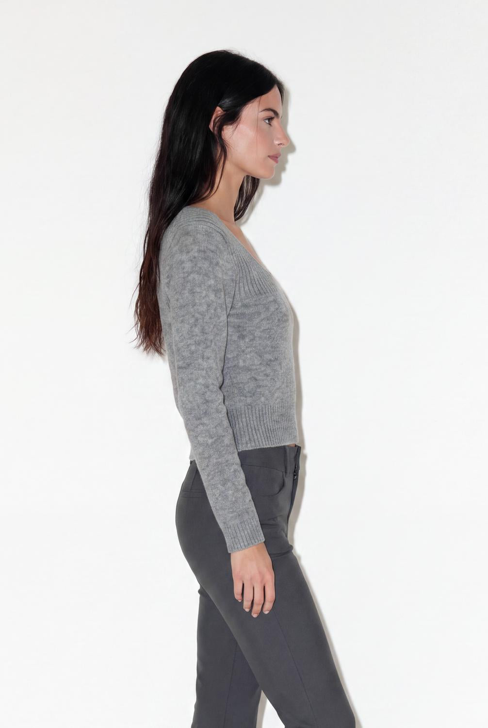 model_front full_vW5PooZkMxFJXDdJ7Y9QHAdVg6a_preview.jpg