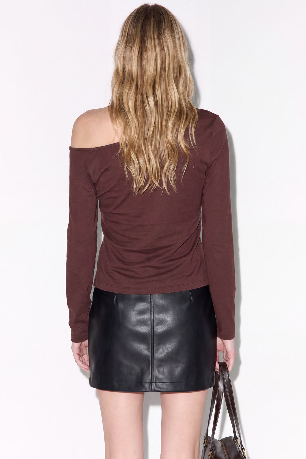 model_back_wWKB9Jp97dSqqld6MrEqTlwkQv6x_preview.png