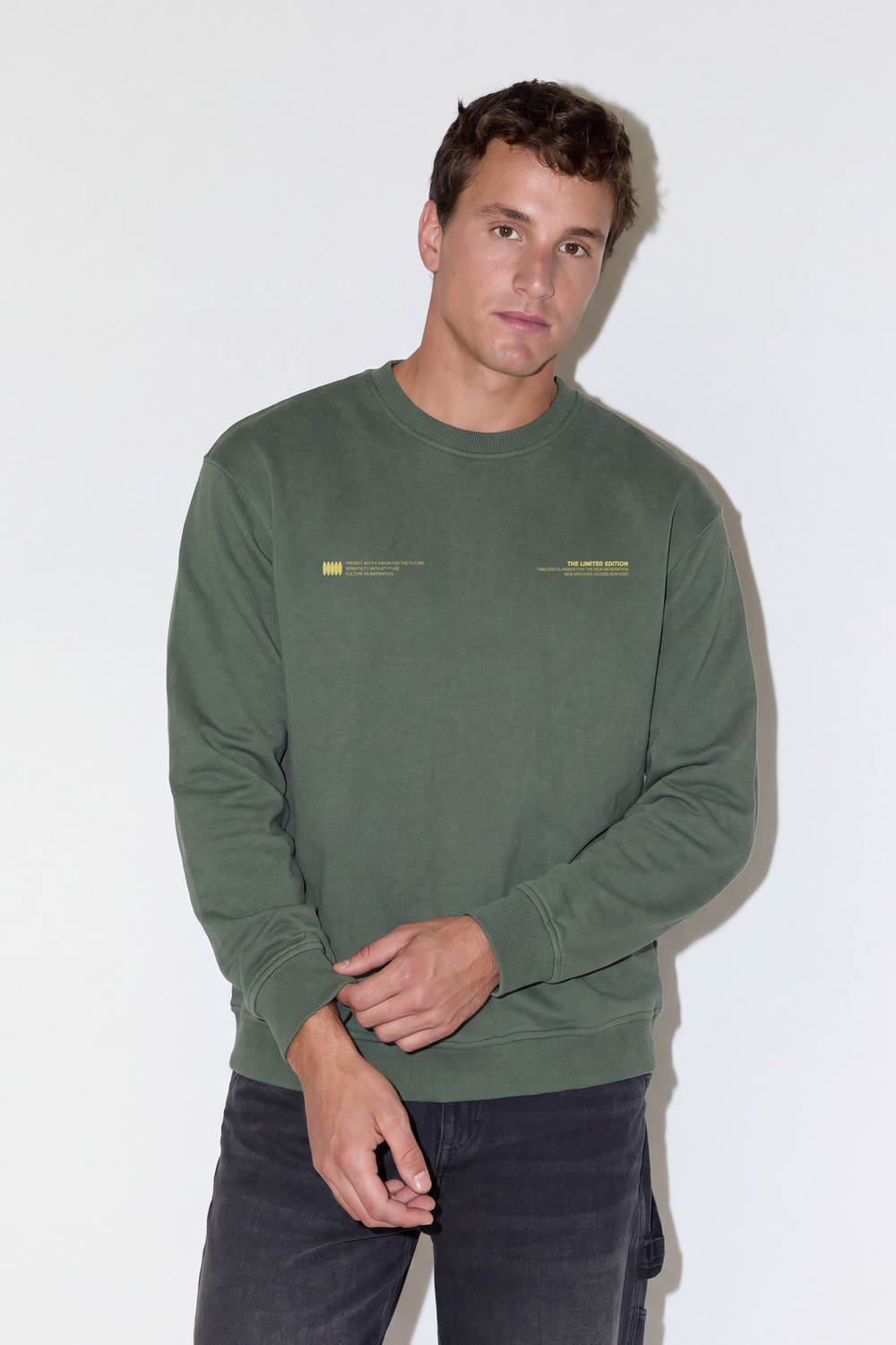 model_front_x3XvaV9VGjHqANypKpe1hlVjnjnV_preview.png