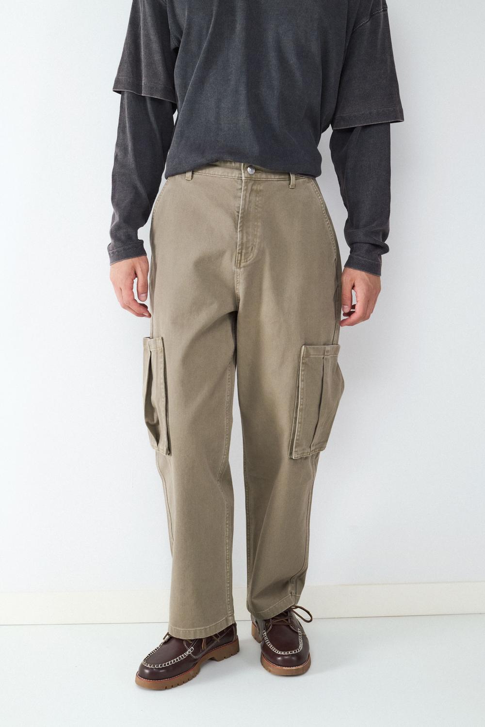 model_front_xYY31gZ3n1FX96MqdaQRiwaXkrG_preview.jpg