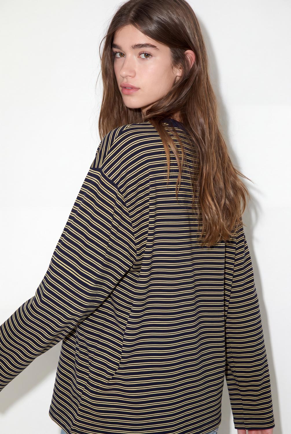 model_back_yWqYa43Wp5F9Yx6Z9ZoeubrPa63_preview.jpeg