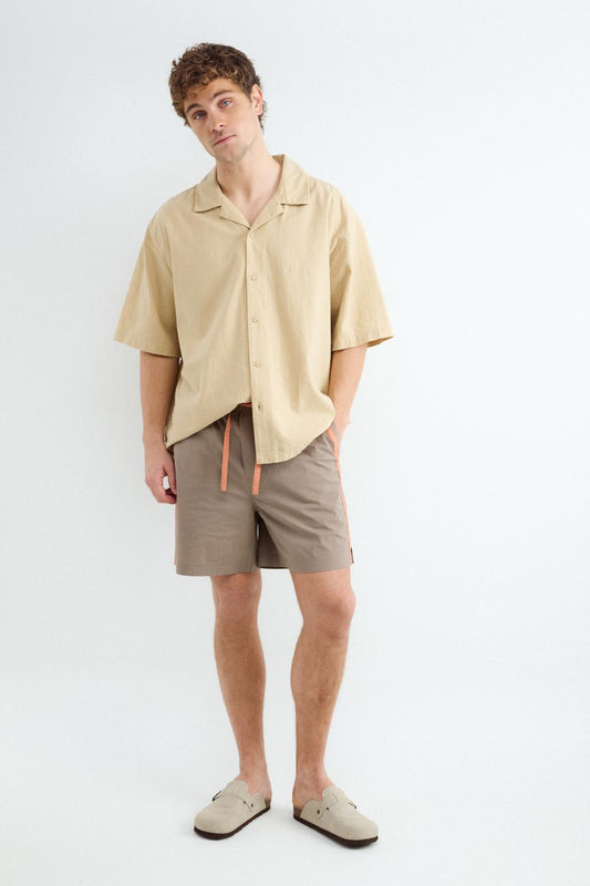 model_back_zAyvY4JelAS19qwBeeZet1Yx900_preview.jpg