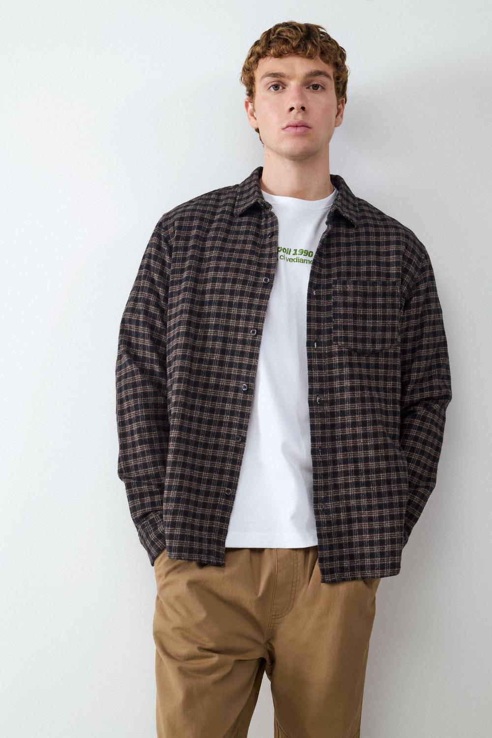 model_front_zlA9DqmoQ9fBwK6PxKzaIVp4GN1_preview.jpg