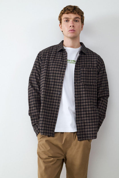 model_front_zlA9DqmoQ9fBwK6PxKzaIVp4GN1_preview.jpg